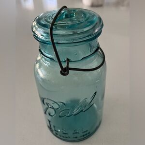 Vintage‎ Blue Ball Quart Glass Container